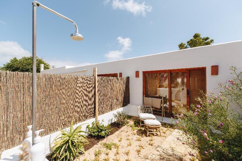 Petunia Ibiza, A Beaumier Cala Vadella (Ibiza)