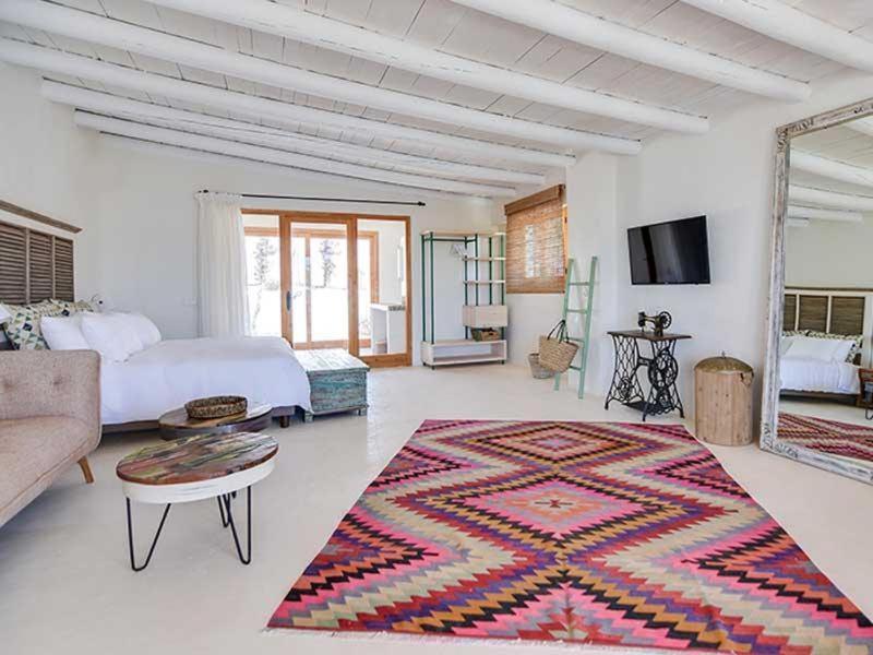 Petunia Ibiza, A Beaumier Cala Vadella (Ibiza)